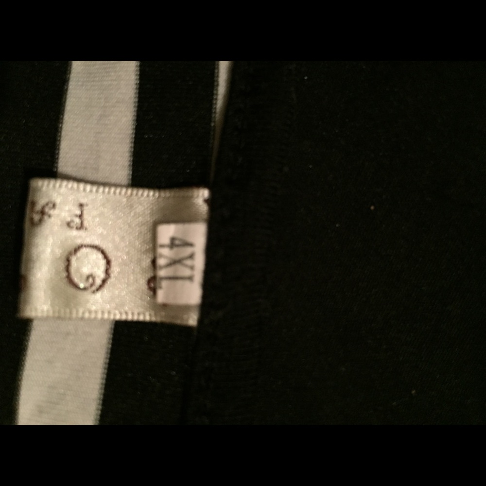 Blk & Wht Striped Top 4XL - Picture 3 of 3
